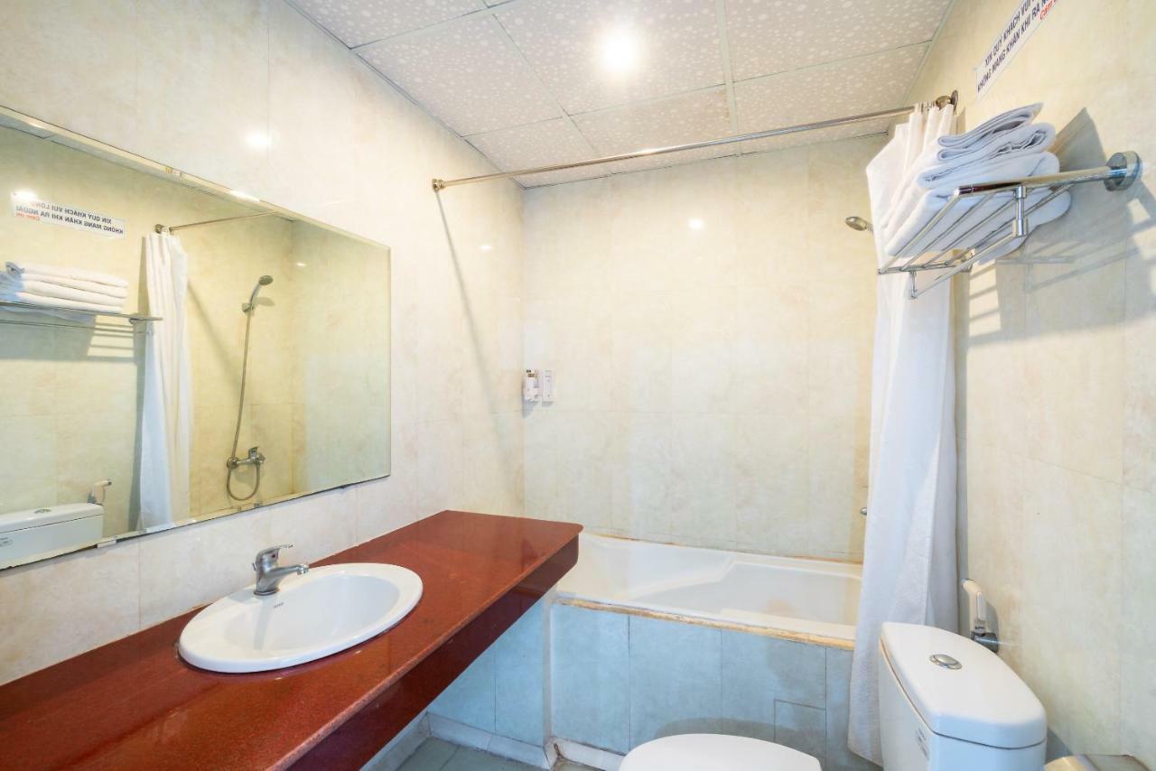 دا نانغ Oyo 375 Hoa Binh Hotel المظهر الخارجي الصورة